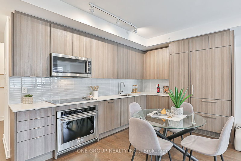 Th4 - 175 Pears Ave, Toronto, M5R 0C1 | Image 3