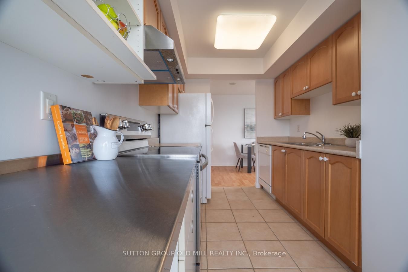Listing Image 17