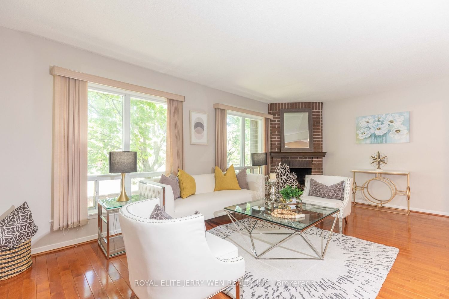 Listing Image 3