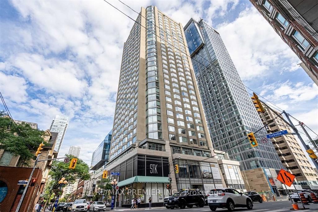 Condo leased at 807-155 Yorkville Avenue, Toronto, Annex, M5R 1C4 - MLS: C6661490