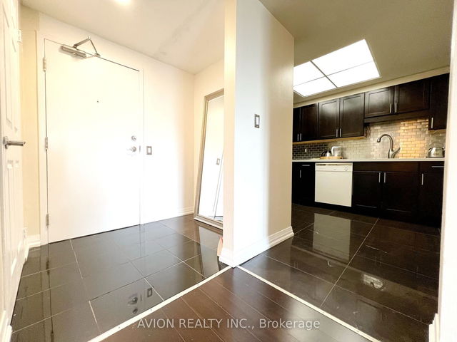1010 - 7 Bishop Avenue