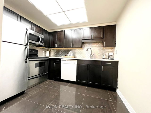 1010 - 7 Bishop Avenue