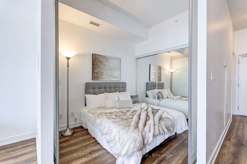 809 - 20 Bruyeres Mews, Toronto, M5V 0G8 | Image 3