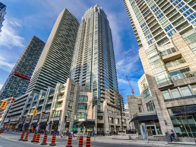 606 - 2191 Yonge Street