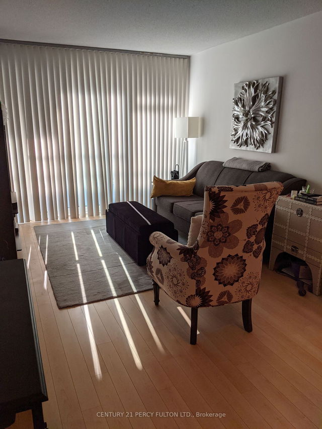 606 - 2191 Yonge Street