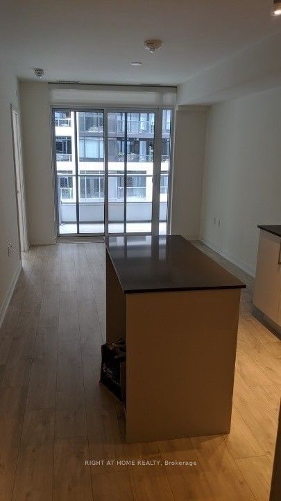 Condo leased at 717W-27 Bathurst Street, Toronto, Waterfront Communities C1, M5V 2P1 - MLS: C6667578