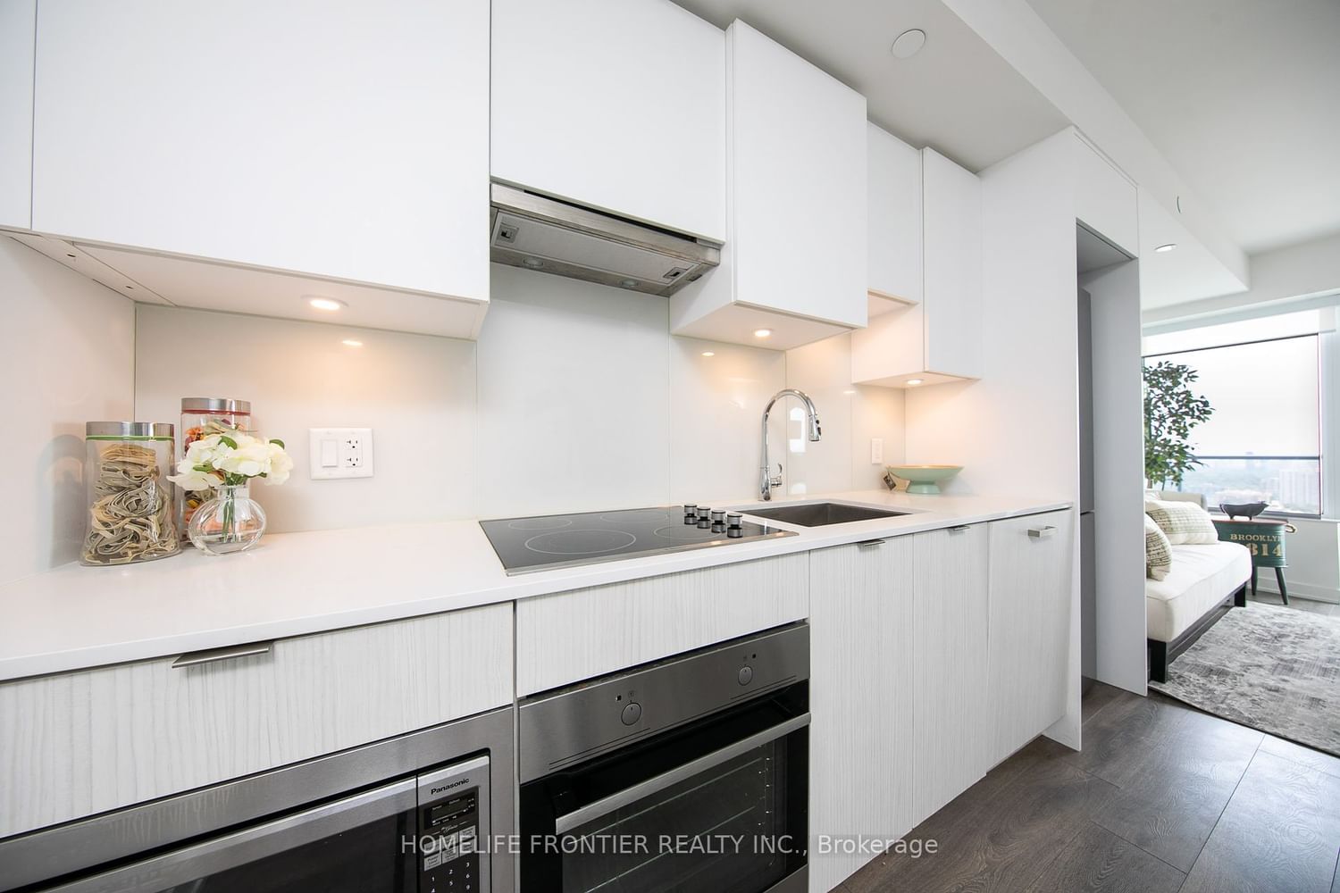 Listing Image 5