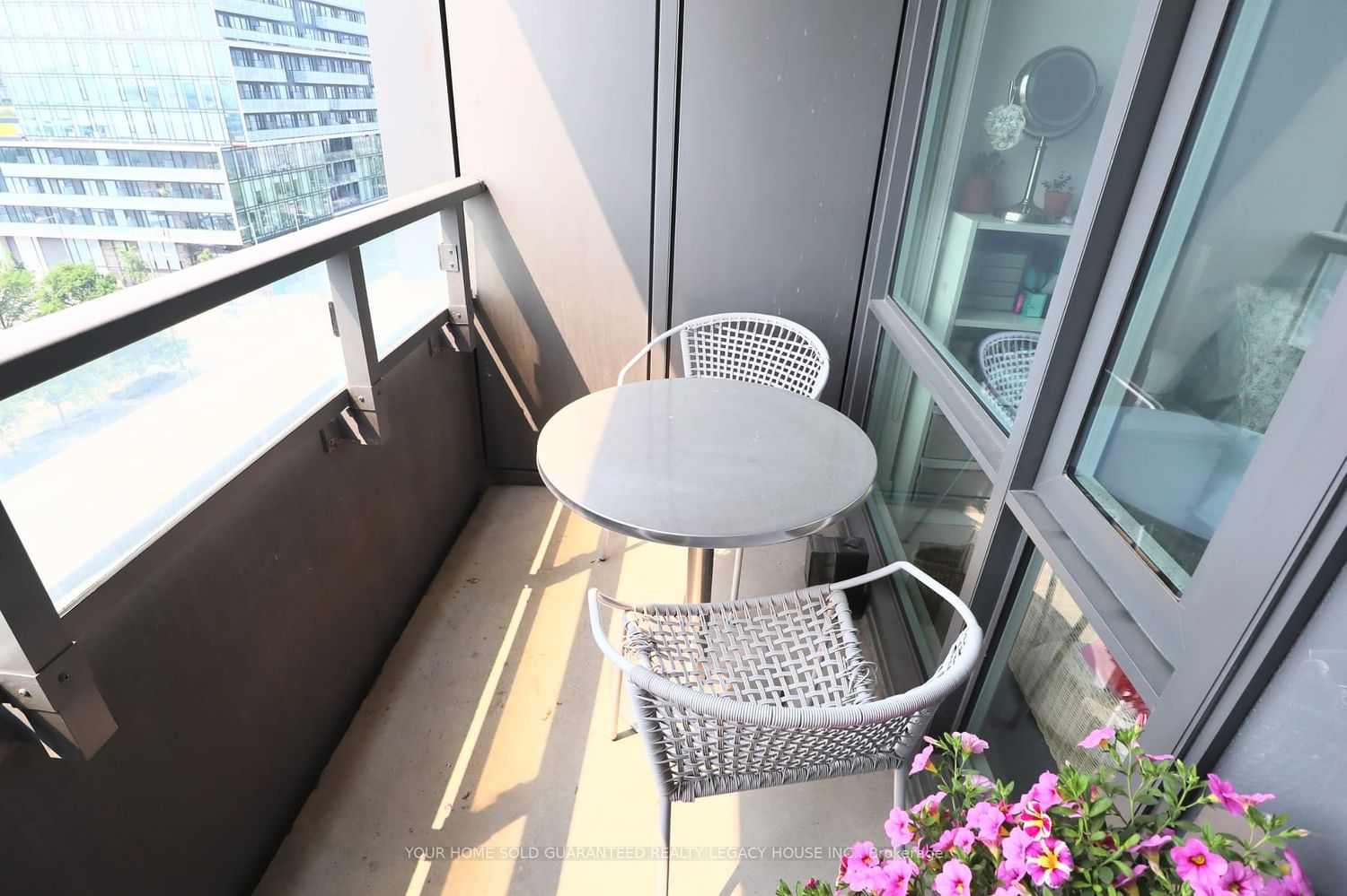 Listing Image 5