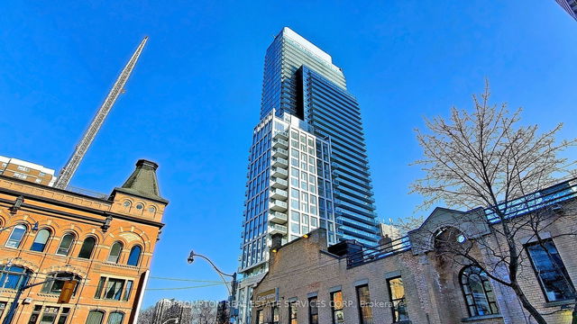 #4106 - 3 Gloucester Street
