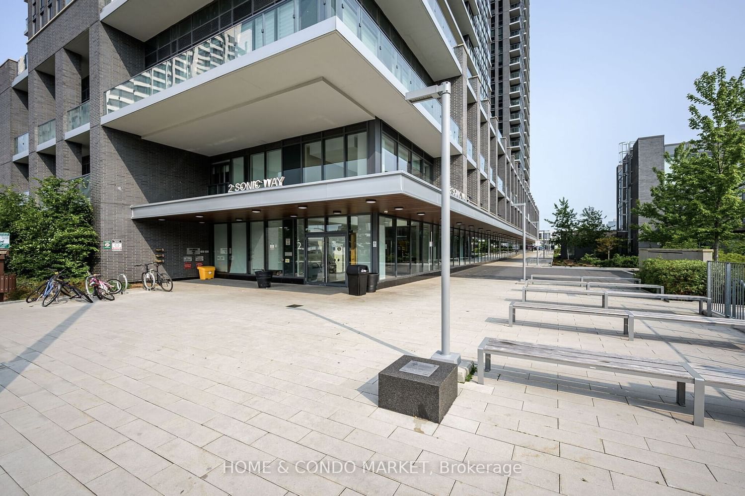 Listing photo 2