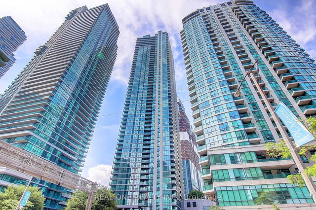 1607 - 33 Bay Street