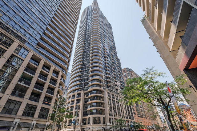 2010 - 21 Carlton Street