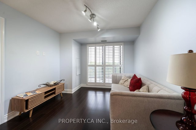 611 - 760 Sheppard Avenue W