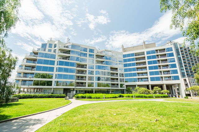 301 - 401 Queens Quay