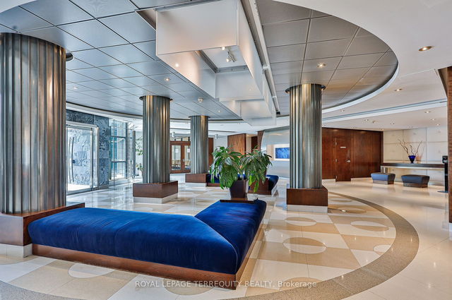 216 - 410 Queens Quay