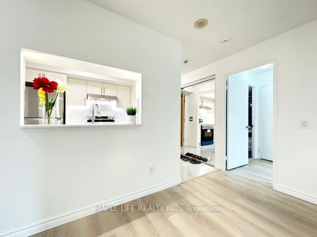 311 - 238 Doris Avenue
