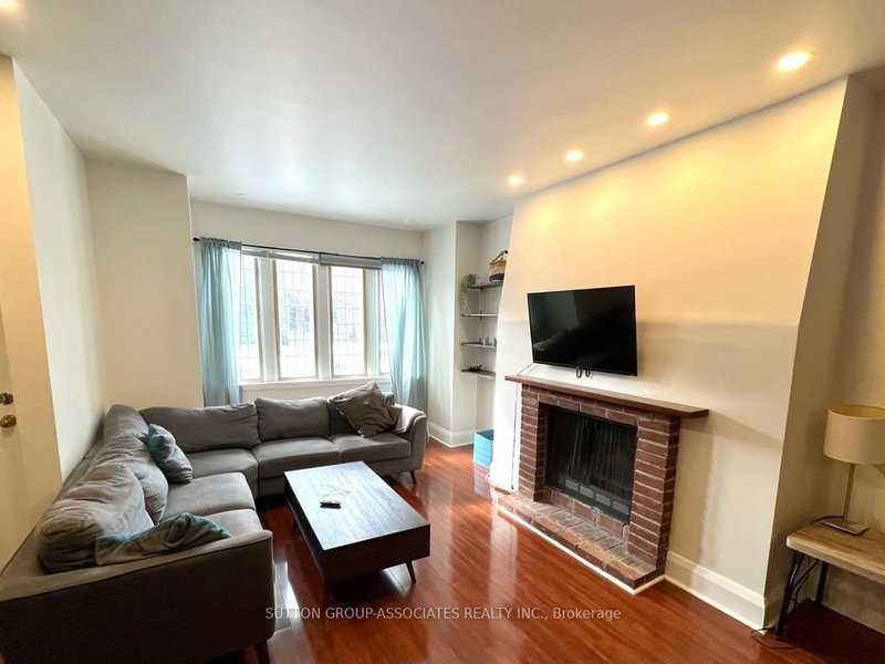 Main Fl - 125 Walmer Rd, Toronto, M5R 2X8 | Image 3