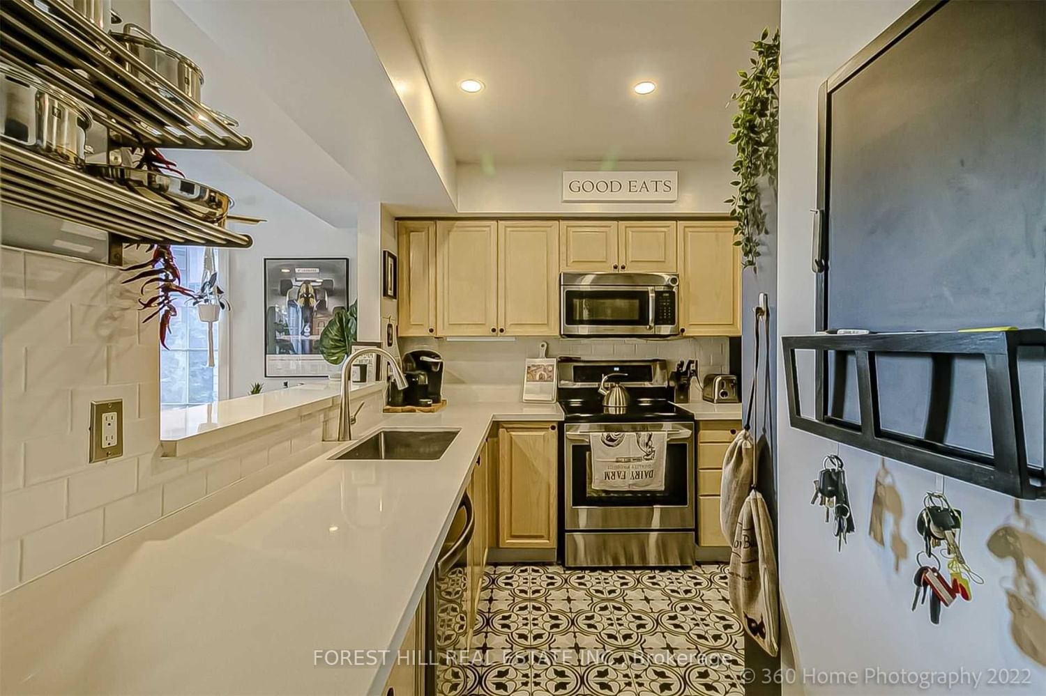 Listing Image 7