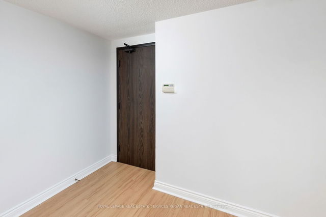 505 - 77 Carlton Street