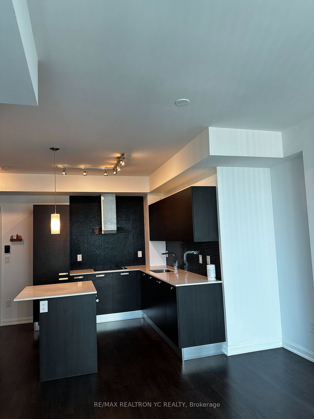 1901 - 9 Bogert Avenue