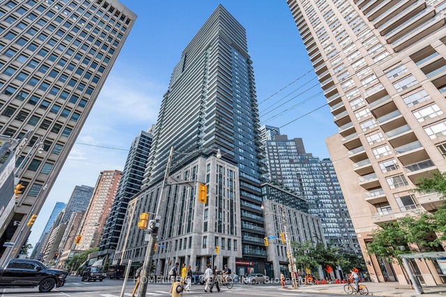 1818 - 955 Bay Street