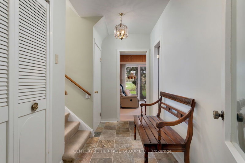 46 Marathon Cres, Toronto, M2R 2L7 | Image 2