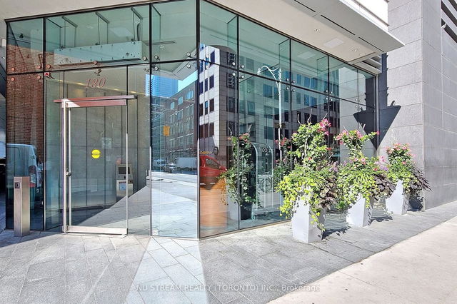 2609 - 180 University Avenue