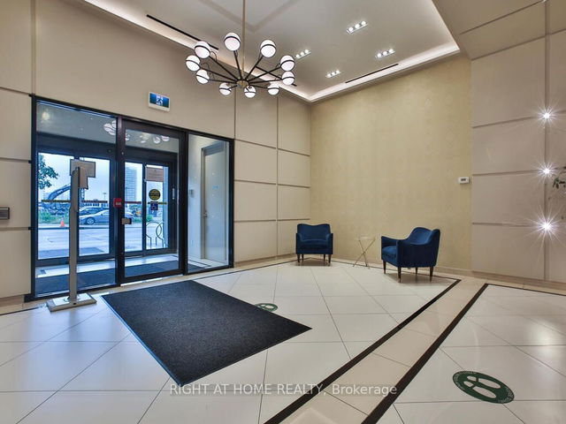 705 - 1486 Bathurst Street