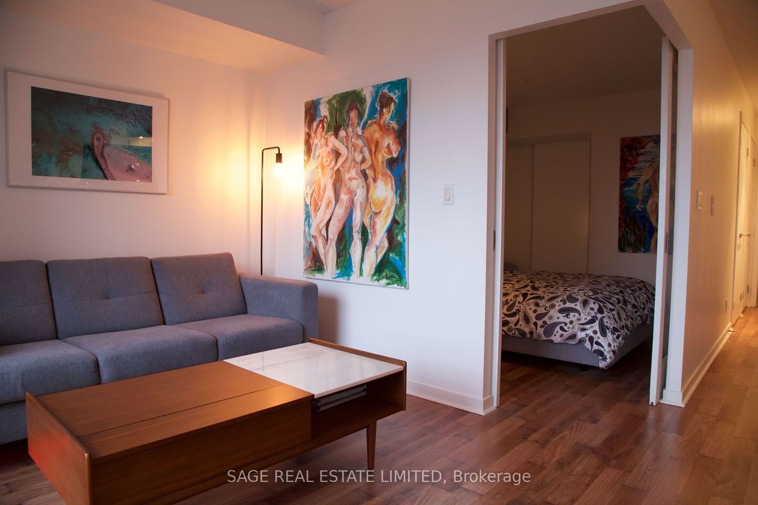 Listing Image 11