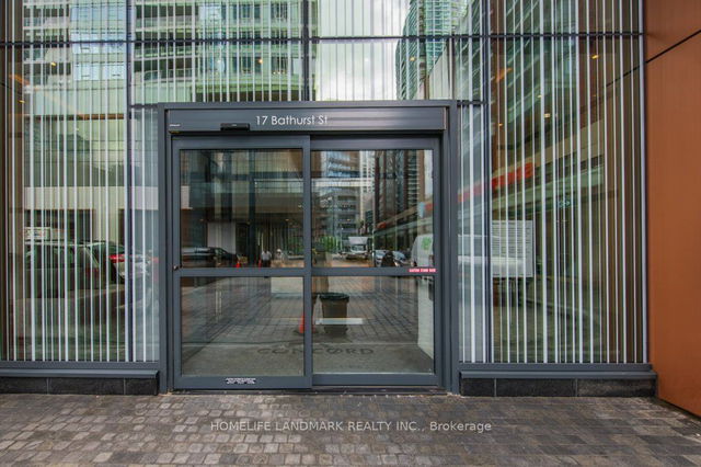 3911 - 17 BATHURST Street
