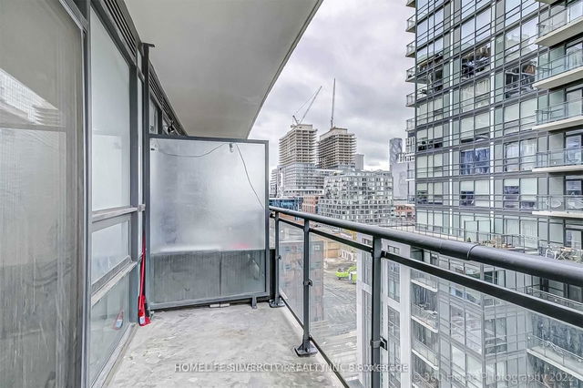 1132 - 460 Adelaide Street