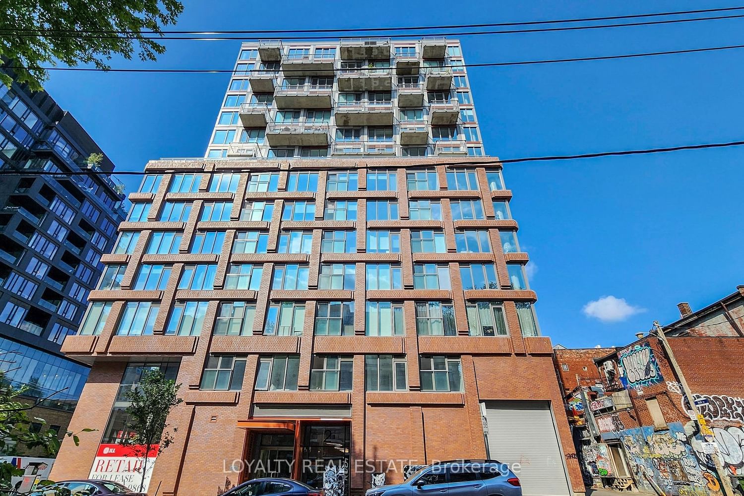 Listing Image 3