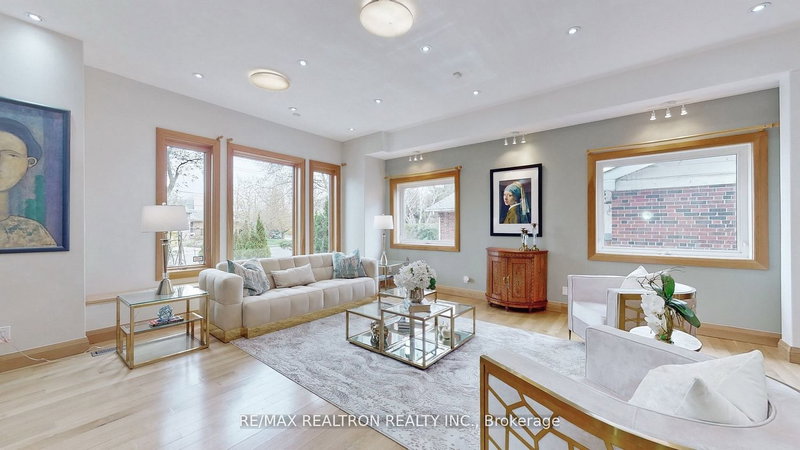 98 Burbank Dr, Toronto, M2K 1N4 | Image 3