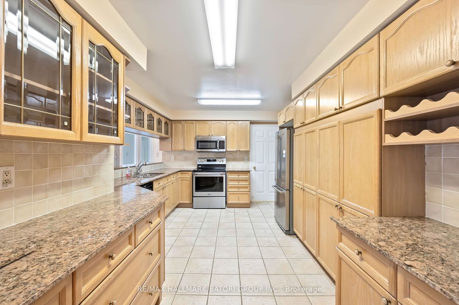 Listing Image 10