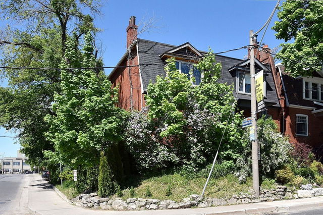 196 Spadina Road