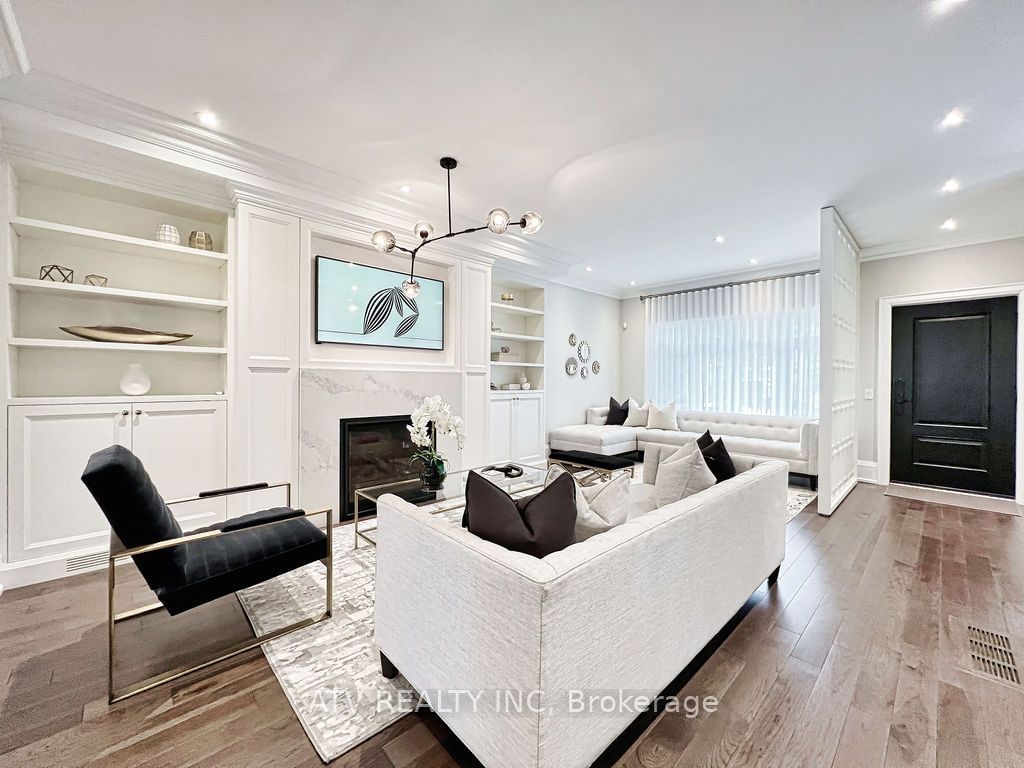 Listing Image 5