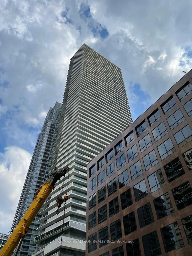 5103 - 2221 Yonge Street