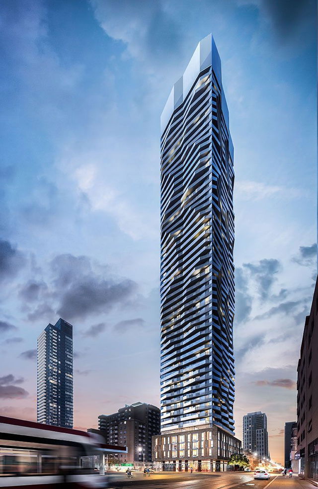 701 - 100 Dalhousie Street