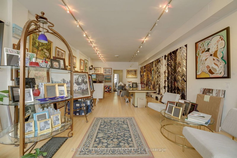 2615 Yonge St, Toronto, M4P 2J1 | Image 2