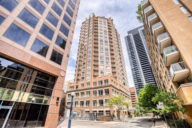 801 - 100 Hayden Street