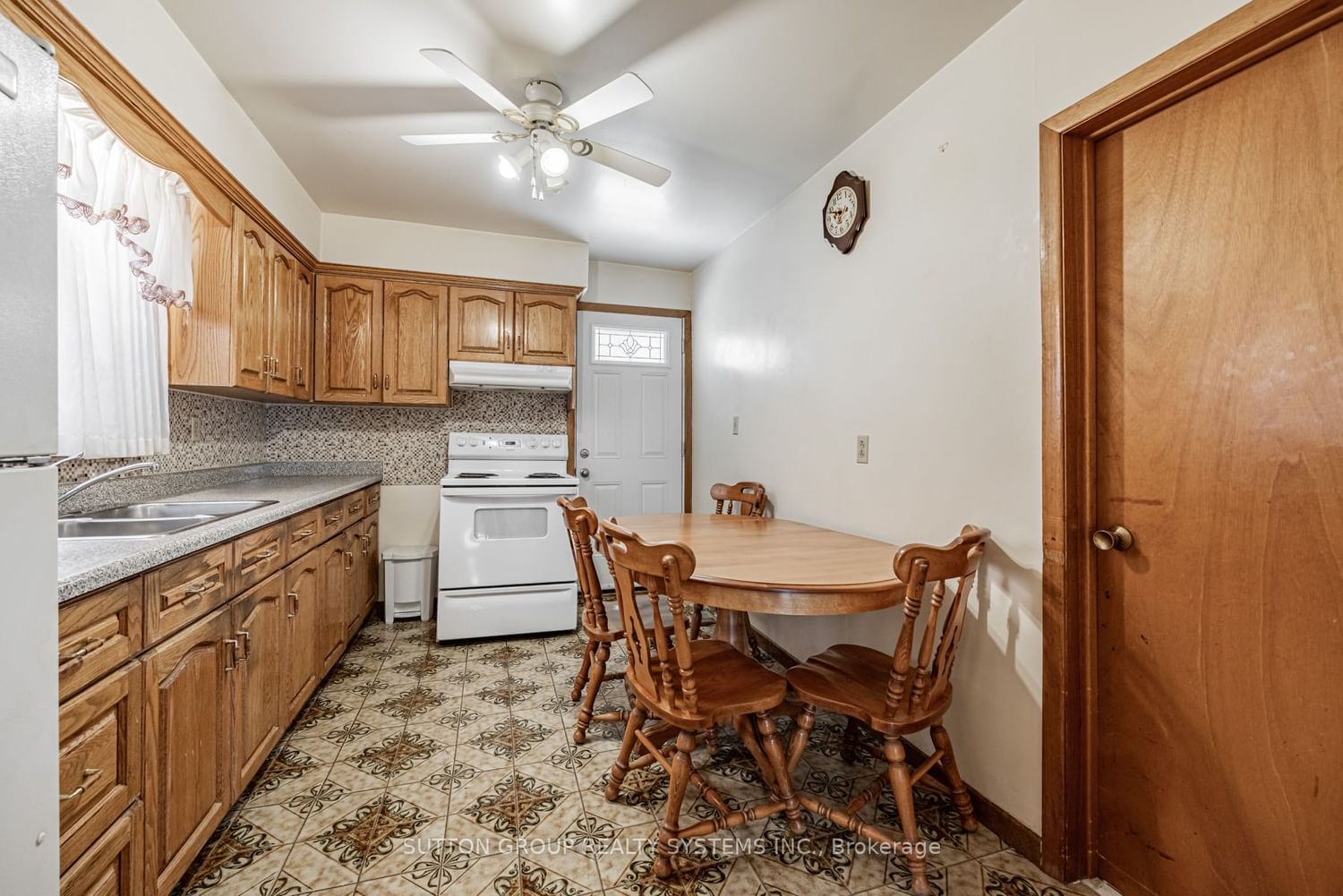 Listing Image 7