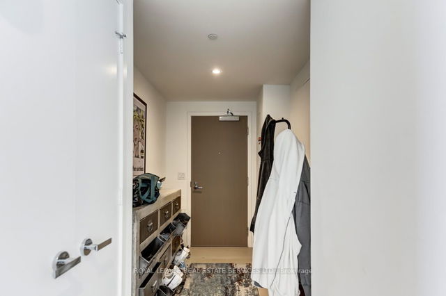 7101 - 1 Bloor Street