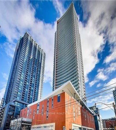 2901 - 21 widmer Street