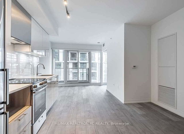 807 - 251 Jarvis Street