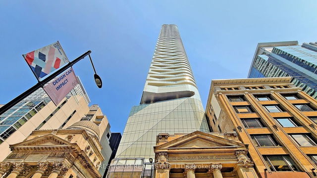 1402 - 197 Yonge Street