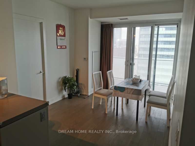 3303 - 7 Grenville St, Toronto, M4Y 1X3 | Image 2