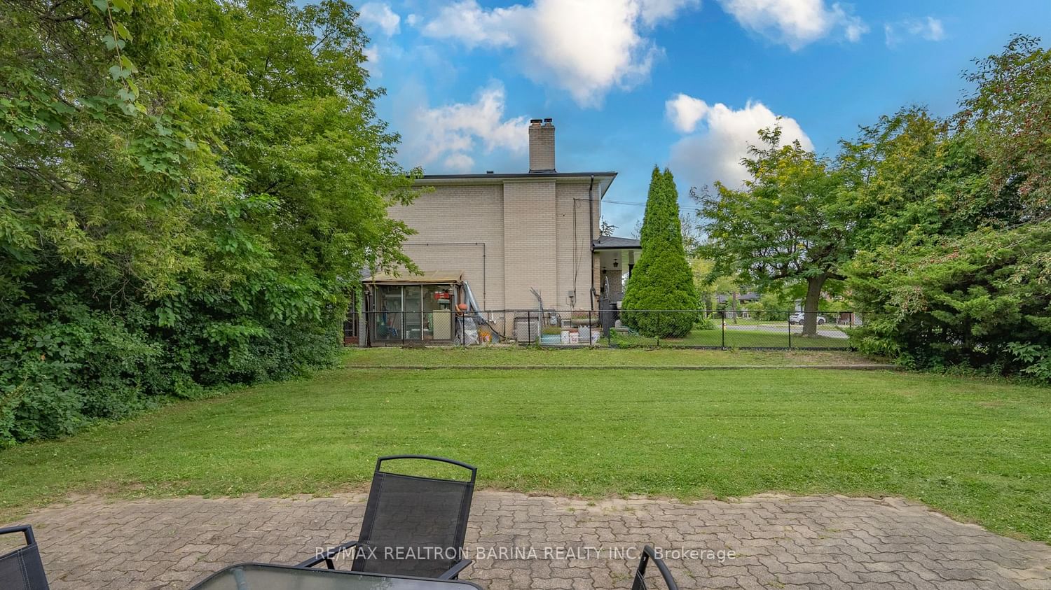 Listing Image 7