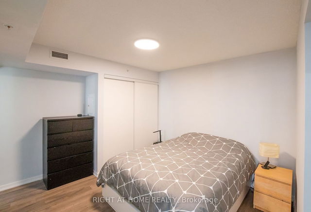 1110 - 20 Joe Shuster Way