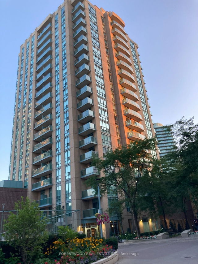 605 - 22 Olive Avenue
