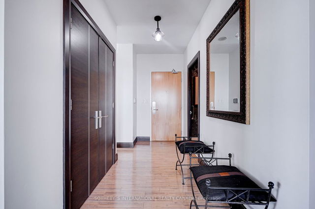 Ph5401 - 65 Bremner Boulevard